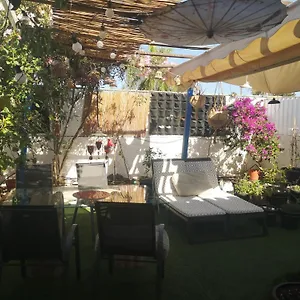 https://yumbo-room.in-canary-islands.com